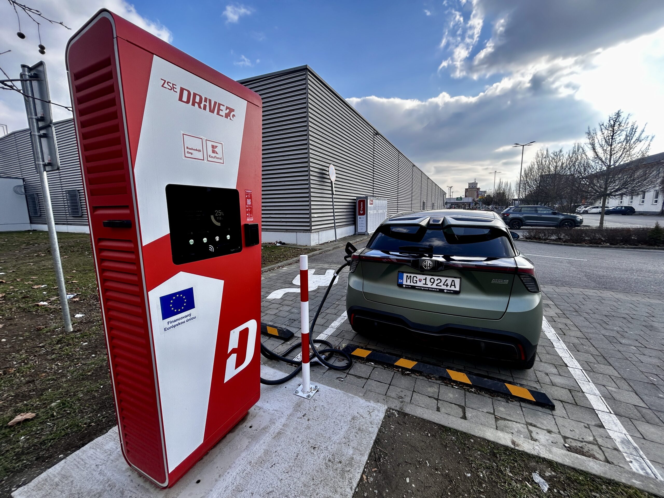 Pravda o MG4 XPower: tento test prekvapil aj nás