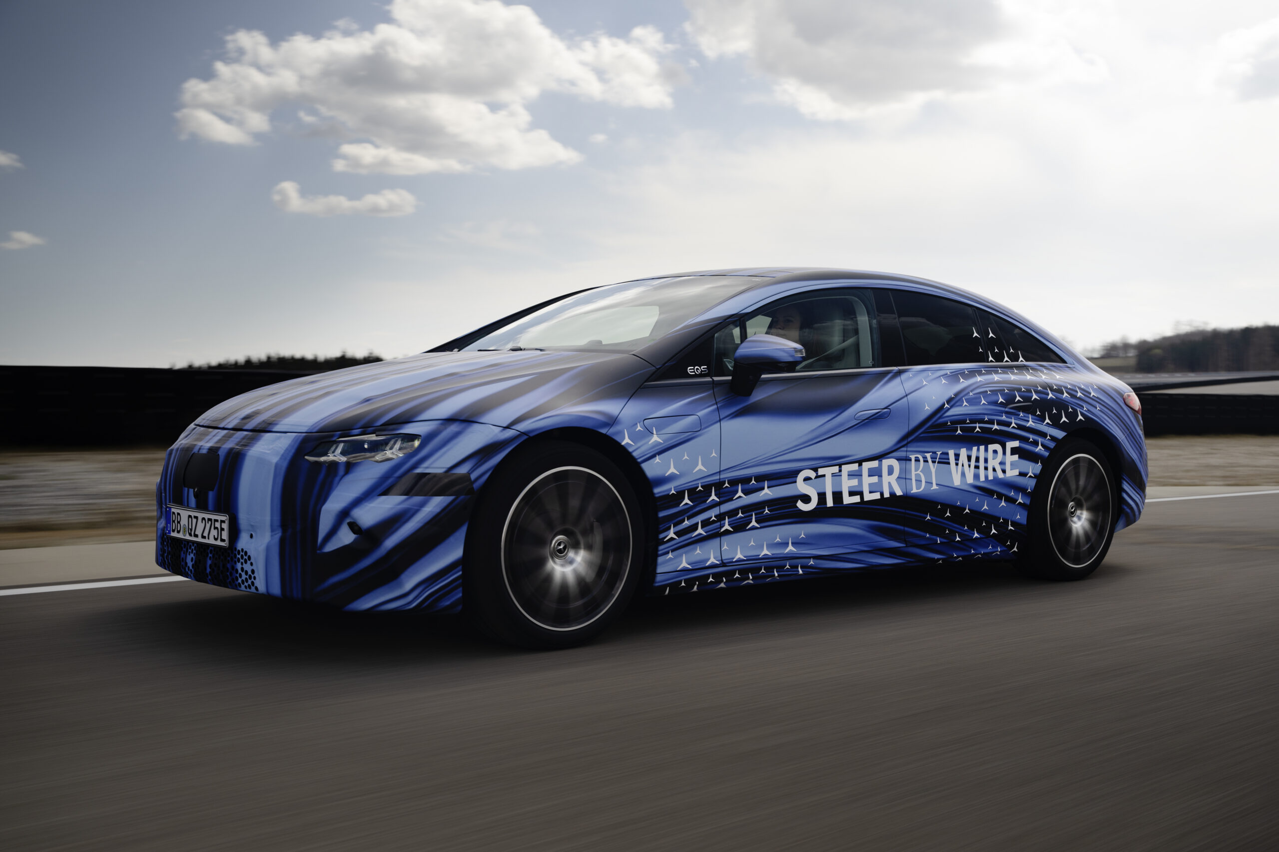 Mercedes-Benz zavádza elektronické riadenie od roku 2026