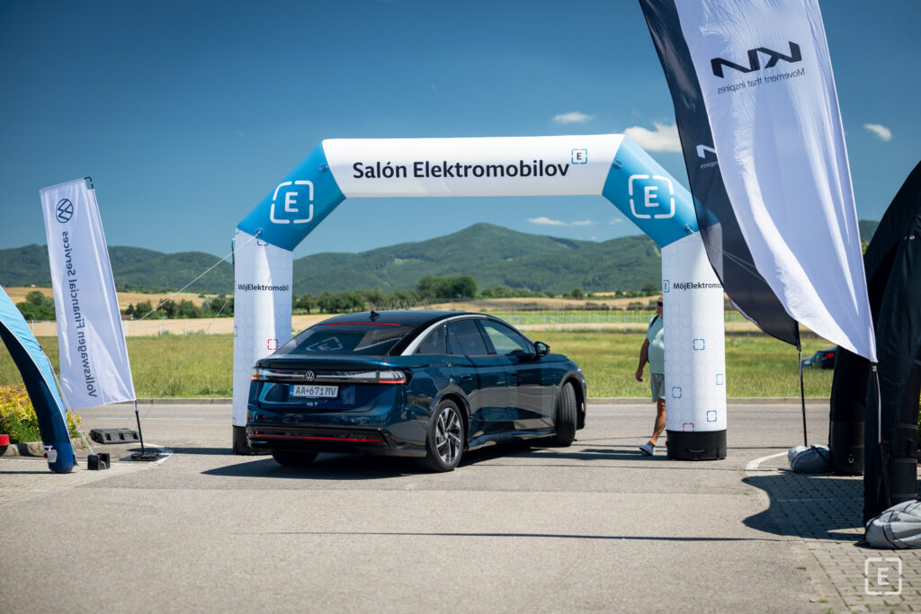 Salón Elektromobilov 2026