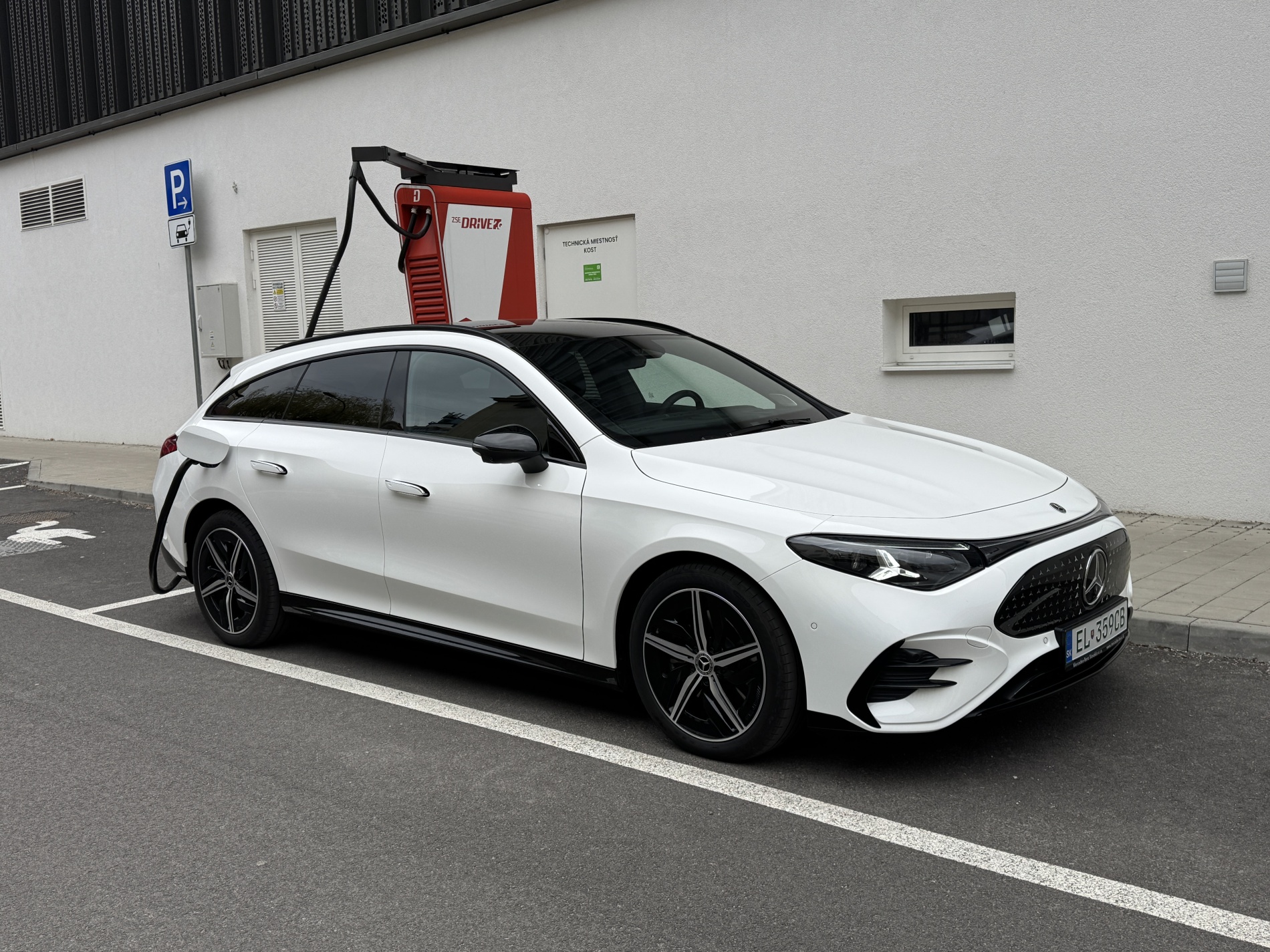 Mercedes-Benz CLA Shooting Brake EQ ZSE Drive