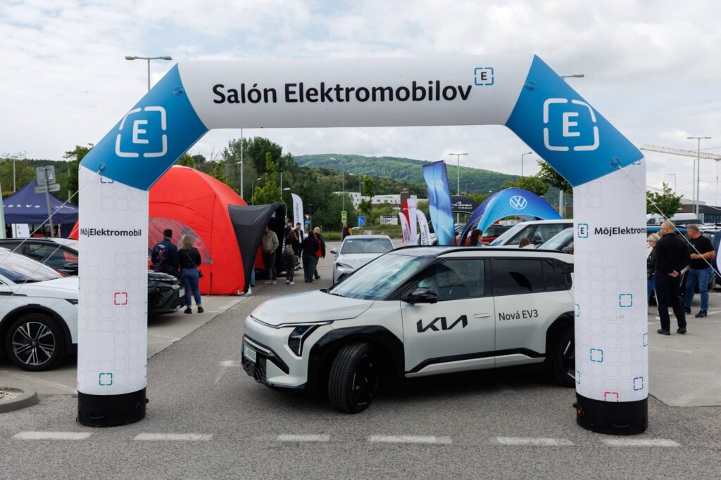Salón Elektromobilov 2026