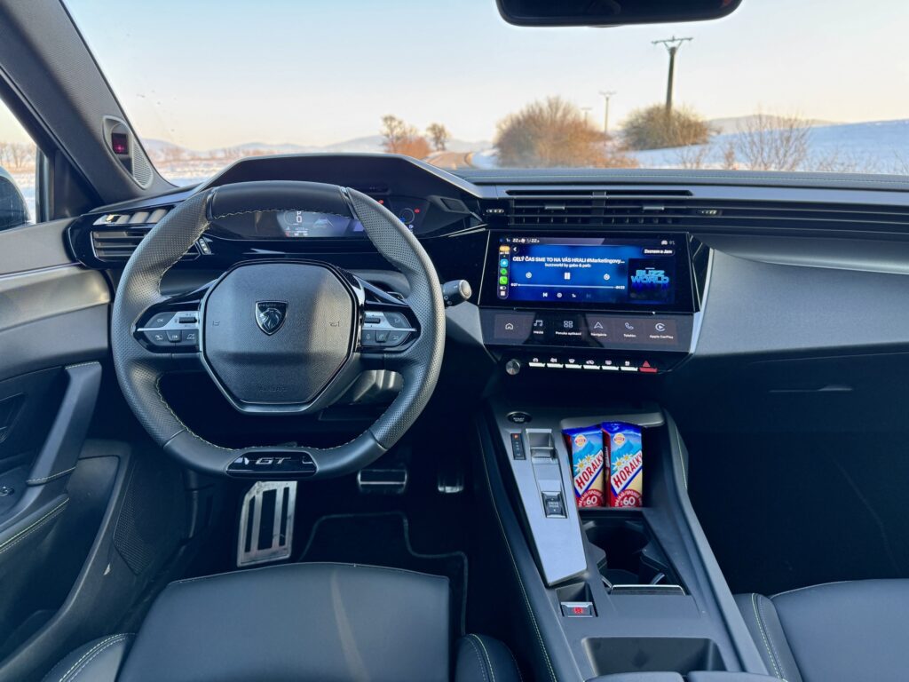 Peugeot 308 SW Hybrid Horalky