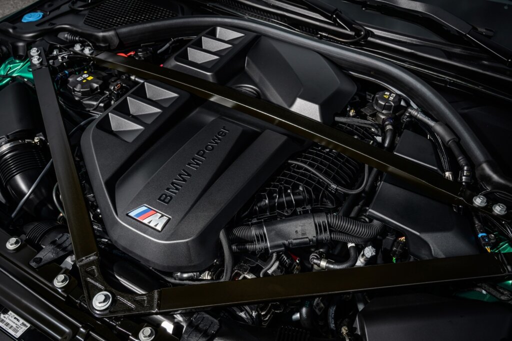 BMW M4 CS