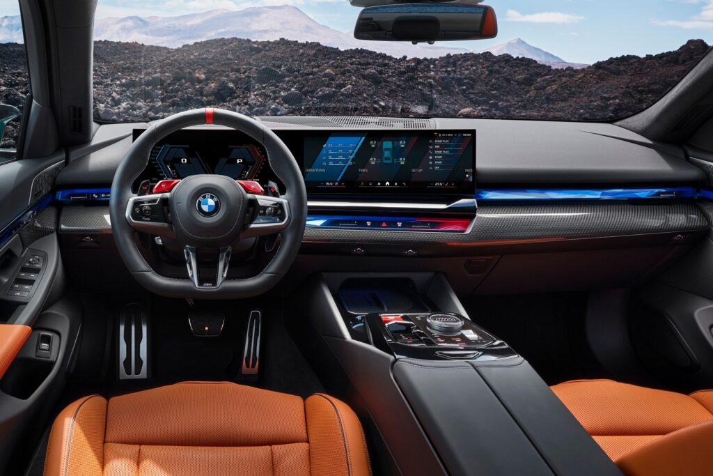 BMW M5 interier